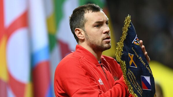 Нападающий сборной России Артём Дзюба Нападающий сборной России Артём Дзюба