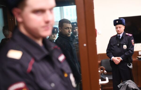 Рассмотрение ходатайства о продлении срока ареста футболистам П. Мамаеву и А. Кокорину Рассмотрение ходатайства о продлении срока ареста футболистам П. Мамаеву и А. Кокорину