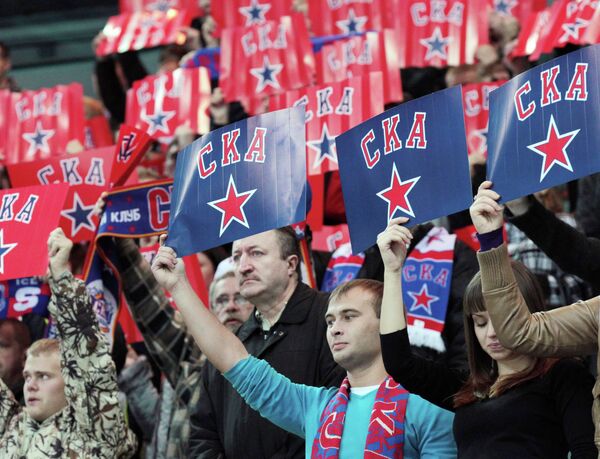 Болельщики СКА на трибунах Болельщики СКА на трибунах