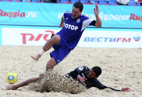 Игровой момент матча Ротор - Кристалл Игровой момент матча Ротор - Кристалл