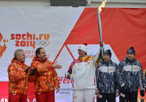Александр Усс и губернатор Красноярского края Лев Кузнецов Александр Усс и губернатор Красноярского края Лев Кузнецов