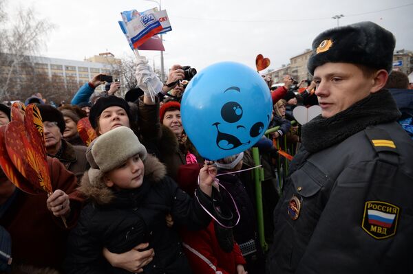 Эстафета Олимпийского огня. Томск. Зрители Эстафета Олимпийского огня. Томск. Зрители