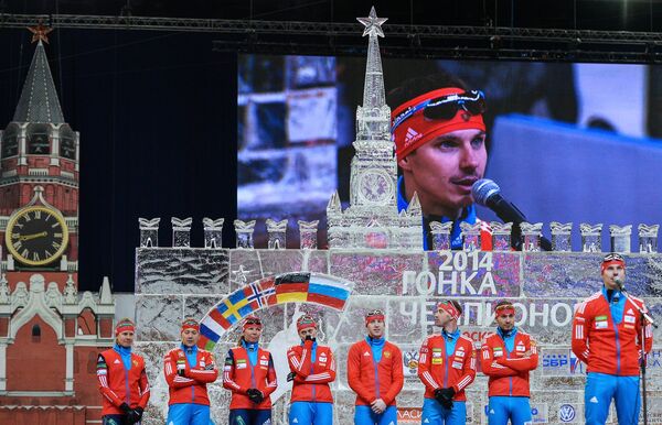 Российские биатлонистки и биатлонисты Яна Романова, Ольга Зайцева, Екатерина Шумилова, Ольга Вилухина, Алексей Волков, Дмитрий Малышко, Антон Шипулин и Евгений Устюгов (слева направо) Российские биатлонистки и биатлонисты Яна Романова, Ольга Зайцева, Екатерина Шумилова, Ольга Вилухина, Алексей Волков, Дмитрий Малышко, Антон Шипулин и Евгений Устюгов (слева направо)