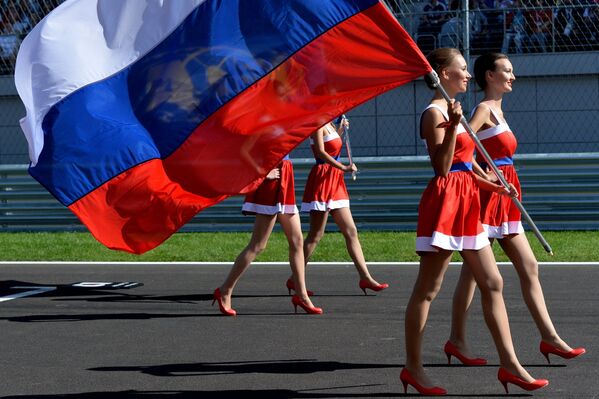 Промо модели с флагами России Промо модели с флагами России
