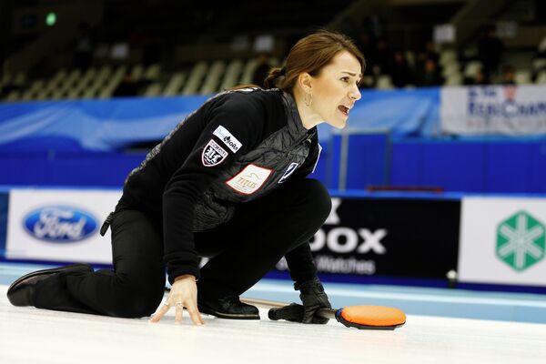 Ски сборной России по керлингу Анна Сидорова в матче чемпионата мира Ски сборной России по керлингу Анна Сидорова в матче чемпионата мира