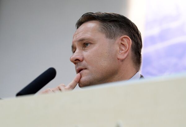Российский тренер Дмитрий Аленичев, представленный в качестве главного тренера московского футбольного клуба Спартак Российский тренер Дмитрий Аленичев, представленный в качестве главного тренера московского футбольного клуба Спартак