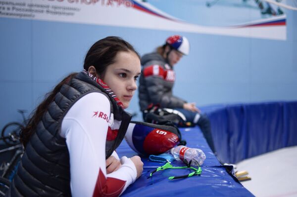 Спортсменка сборной России по шорт-треку Софья Просвирнова Спортсменка сборной России по шорт-треку Софья Просвирнова