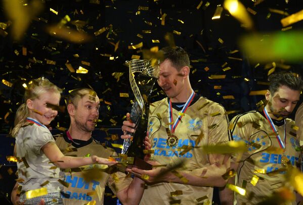 Игроки ВК Зенит-Казань Алексей Вербов и Алексей Кулешов (слева направо) Игроки ВК Зенит-Казань Алексей Вербов и Алексей Кулешов (слева направо)