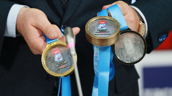 Медали чемпионата мира по хоккею. Архивное фото Медали чемпионата мира по хоккею. Архивное фото